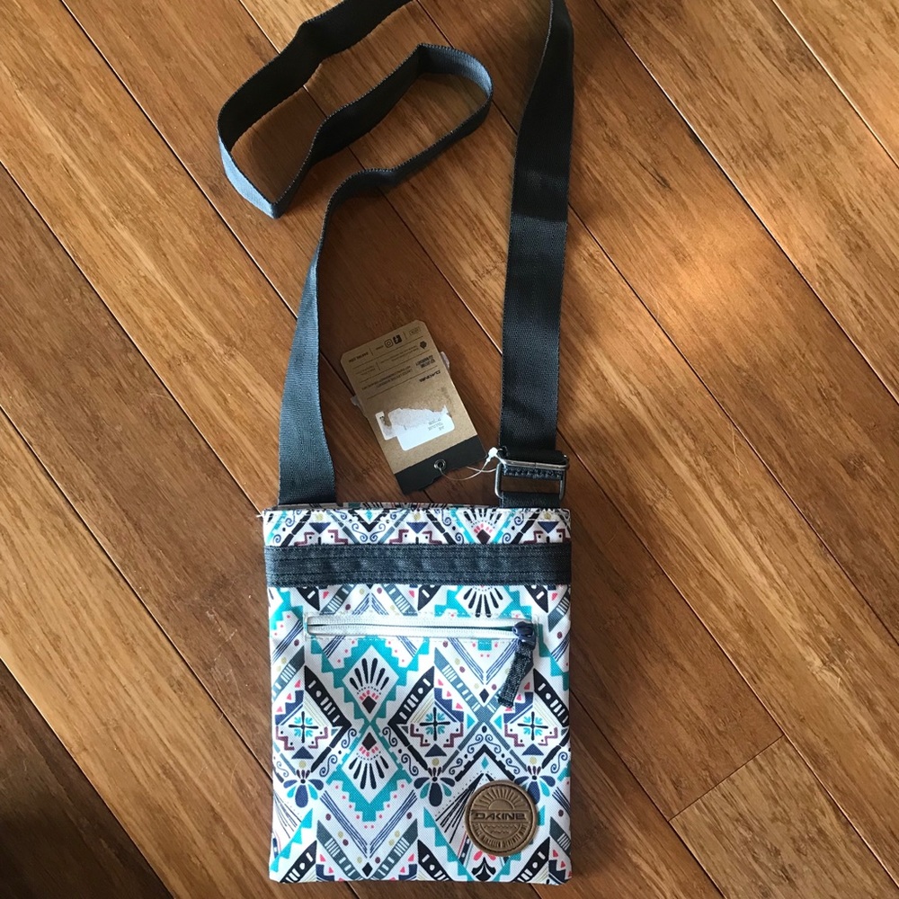NWT Dakine Jive Crossbody Bag